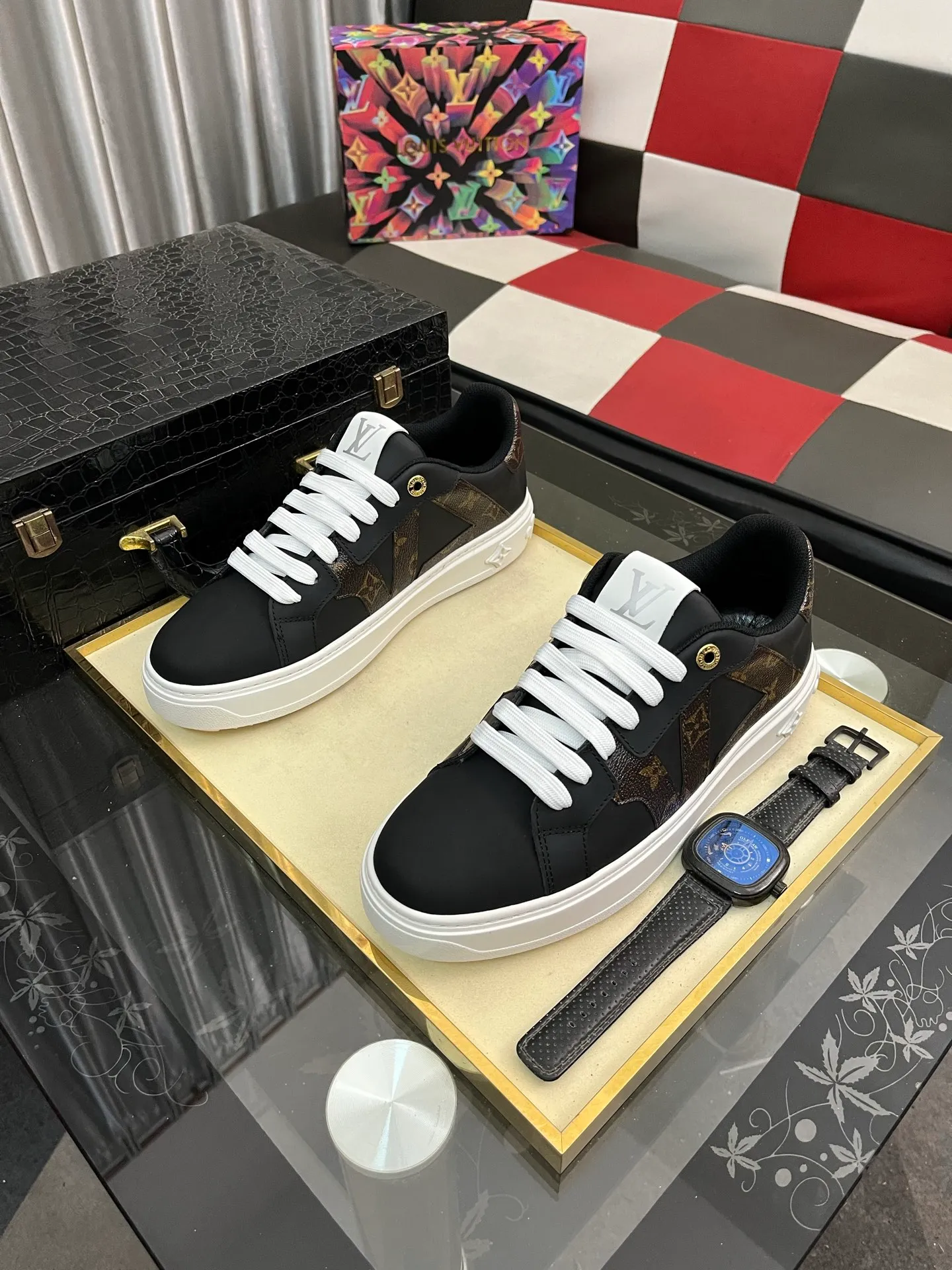 Men's shoes 💰520⌚️⌚️LV Louis Vuitton. The latest fashionable casual shoes are popular in physical stores. New spring and summer comfortable imported custom original cowhide, unique jacquard fabric element design. With sheepskin lining, Lv original bottom, [sun][sun] high-end packaging and high quality💪Details determine the quality, you can enter and leave the counter at will, welcome to compare🇮🇹Number of sizes 38-445️⃣Color options available